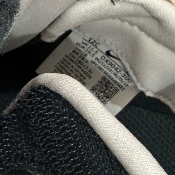 Nike size 12C kids tennis shoes, navy/light yellow/white - Picture 2 of 5